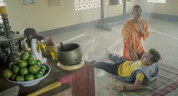 Truong Giang lo phim “30 chua phai Tet” khong kip ra rap dip Tet