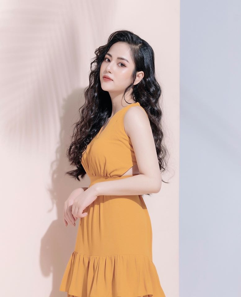 Nữ diễn viên sinh năm 1996 cho biết ban đầu khi đọc kịch bản cô chỉ nghĩ trong đầu là không biết là có làm được vai này hay không và sẽ khắc hoạ tính cách cô Đào này như thế nào do Việt Hoa ngoài đời không có chút nào liên quan đến nhân vật.