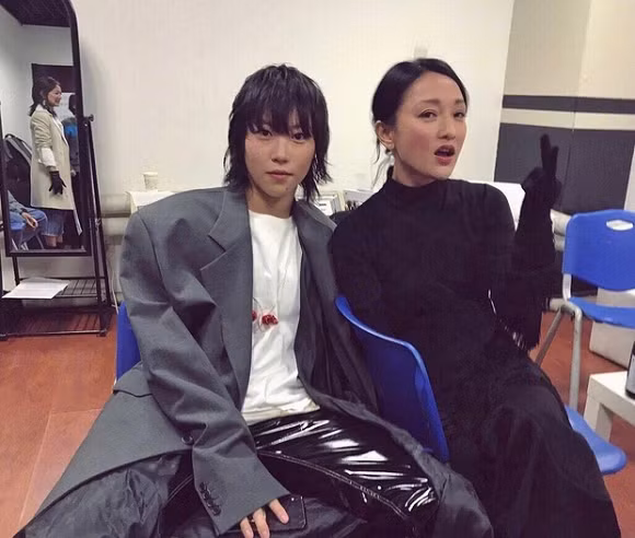 Chau Tan o tuoi 46: Su nghiep lung lay, tinh truong qua dang cay-Hinh-6