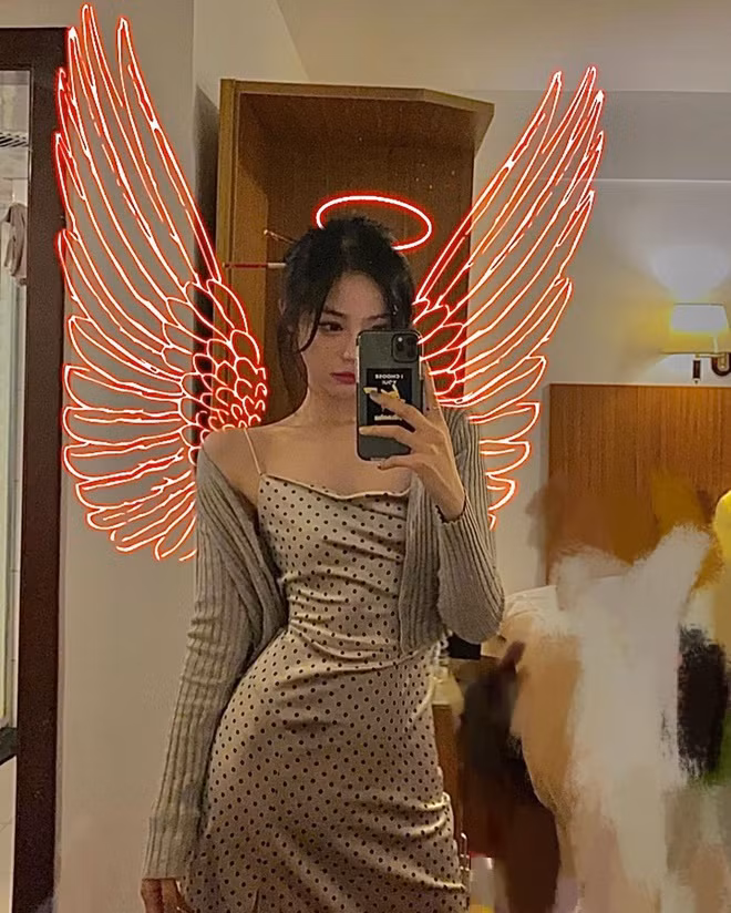 Nói về công việc đóng thế, Lưu Á Tây từng chia sẻ với khán giả Trung Quốc rằng cô yêu thích võ thuật, muốn làm việc liên quan đến võ.