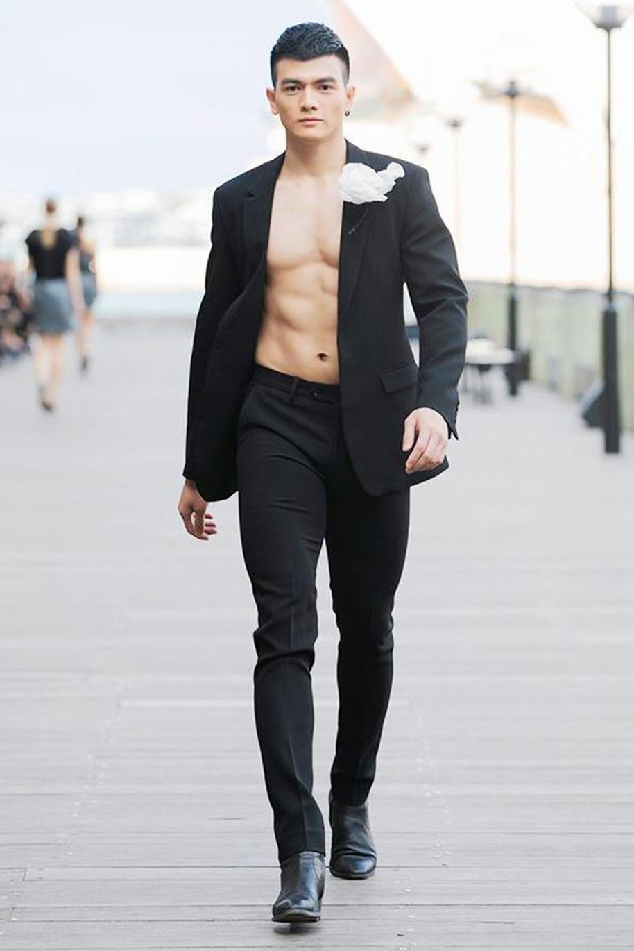 Xuân Tiền chia sẻ để có hình thể đẹp là nhờ ăn uống theo chế độ và kiên trì rèn luyện thể thao mỗi ngày. Anh ăn nhiều vào buổi sáng với trứng, thịt bò, rau củ. Bữa trưa ăn vừa đủ với tinh bột, thịt gà, thịt nạc, cá, rau củ. Bữa tối ăn trái cây và uống nước ép. Toàn bộ thực phẩm của Tiền chỉ luộc hoặc áp chảo và dùng dầu ôliu thay thế mỡ động vật. Anh uống đủ 2 lít nước một ngày và hạn chế đồ ăn nhanh, rượu bia, nói "không" với thuốc lá.