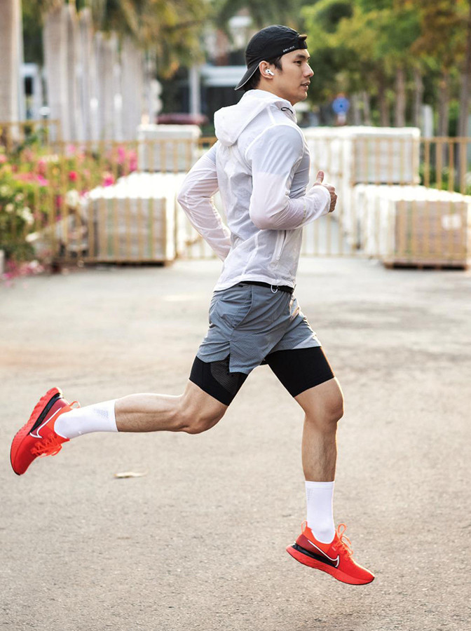 Minh của "Tình yêu và tham vọng" thừa nhận, từ chế độ ăn uống đến luyện tập, sinh hoạt anh đều phải ép mình vào một khuôn khổ nhất định, phù hợp với thể trạng cơ thể.