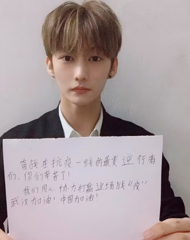 Nam ca si bi bat vi lua ban khau trang giua dich Covid-19-Hinh-3