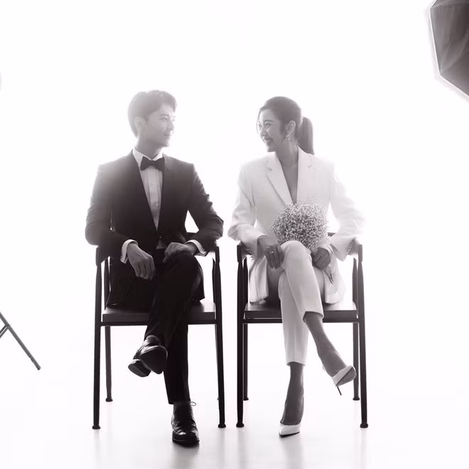 Lo anh cuoi cua Thuy Van va ban trai, co dau tao dang 