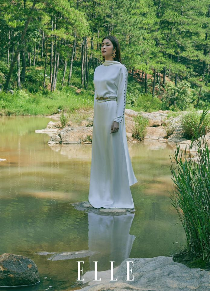 Tăng Thanh Hà là một trong những mỹ nhân viên mãn nhất của showbiz Việt. Ở tuổi 33 cô có một sự nghiệp khá thành công và mái ấm hạnh phúc bên chồng doanh nhân cùng 2 con, 1 trai, 1 gái.