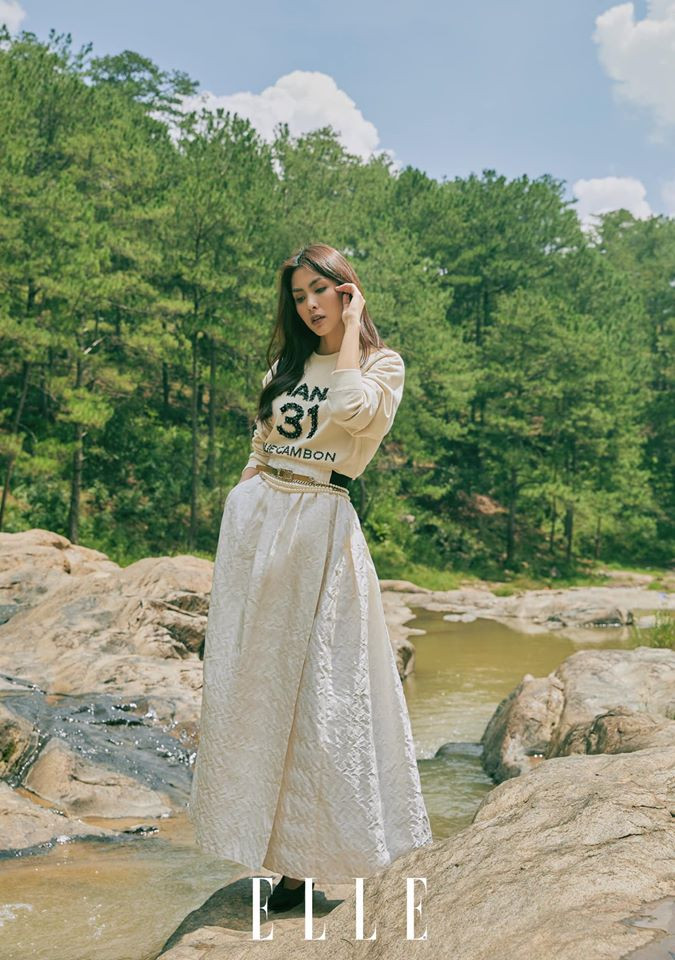 Bộ ảnh Tăng Thanh Hà được thực hiện giữa khung cảnh thiên nhiên thơ mộng của Đà Lạt.