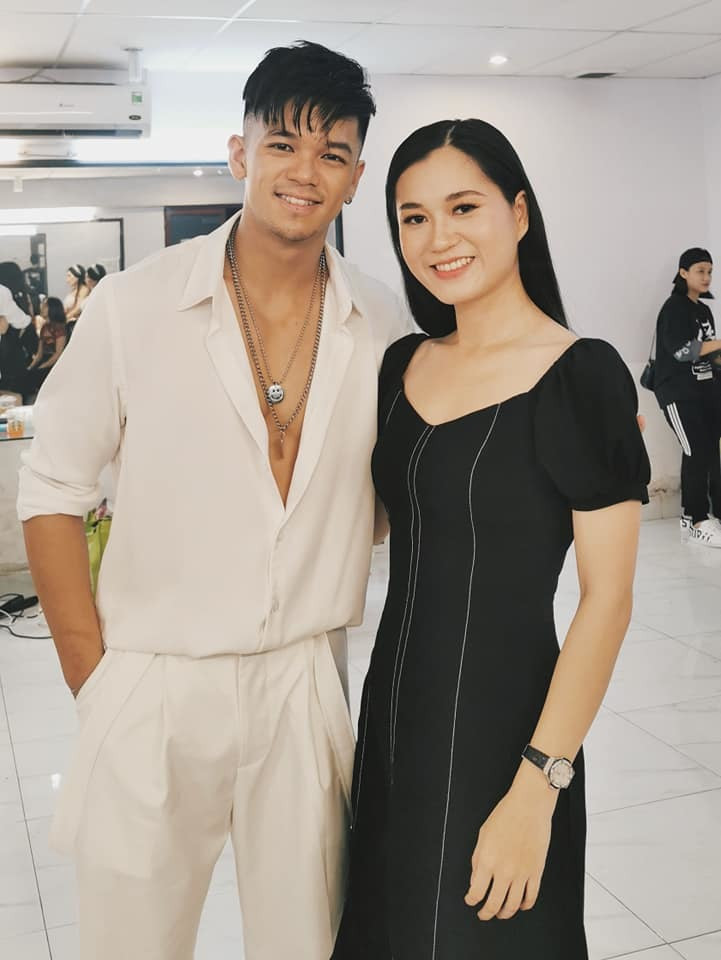 Trọng Hiếu khoe ảnh chụp với Lâm Vỹ Dạ khi quay gameshow: "Ngày hôm nay bạn hãy là lý do để ai đó cười".