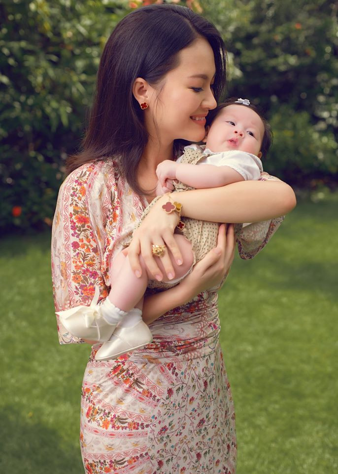 Với Đỗ Hải Yến, lần mang thai nào cũng là một hành trình gian nan. Khi bầu con trai đầu lòng, cô tăng cân nhiều, người bị phù và phải nằm một chỗ trong mấy tháng đầu tiên. Khi bầu con trai thứ hai, cô bị tiểu đường thai kỳ và cũng nằm một chỗ vào mấy tháng cuối, cơ thể lúc nào cũng mệt mỏi. Dẫu vất vả trong ba lần bầu bí nhưng cô lại rất hạnh phúc bởi các con chào đời một cách thuận lợi và lớn lên khoẻ mạnh.