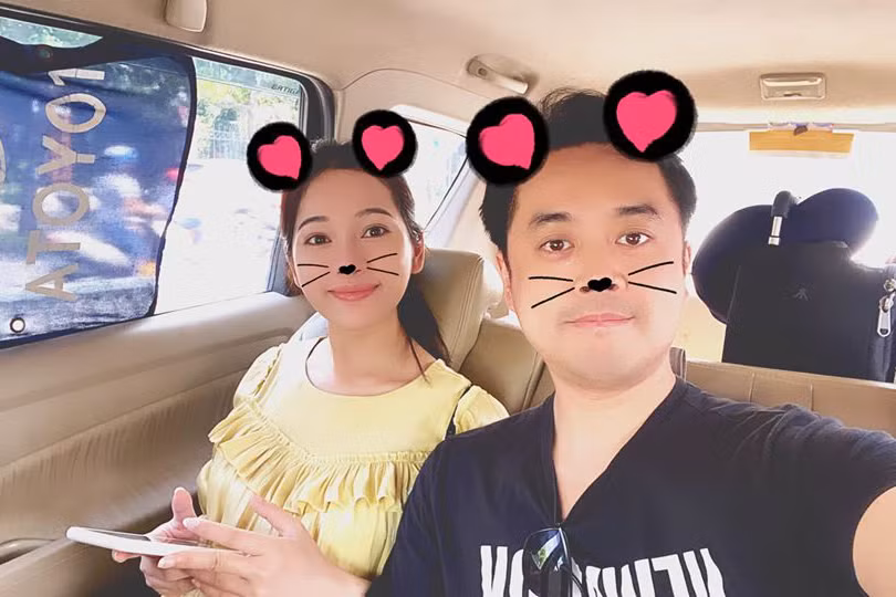 Trên trang cá nhân, nhạc sĩ Dương Khắc Linh chia sẻ khoảnh khắc cùng bà xã đi du lịch.