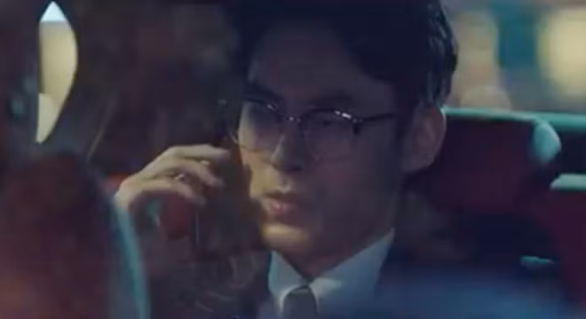 Người Bắc – Nam Hàn liên lạc bằng điện thoại dễ dàng: Sau khi cuỗm đi một số tiền lớn từ anh trai của Se Ri, Goo Seung Jun (Kim Jung Hyun) quyết định sang Bắc Hàn lẩn trốn và vô tình gặp lại nữ tài phiệt. Cũng chính lúc này, anh trai thứ hai của Se Ri đã liên lạc với “thánh lừa đảo” họ Goo, hòng lên kế hoạch ngăn cản cô gái quay trở về quê hương.