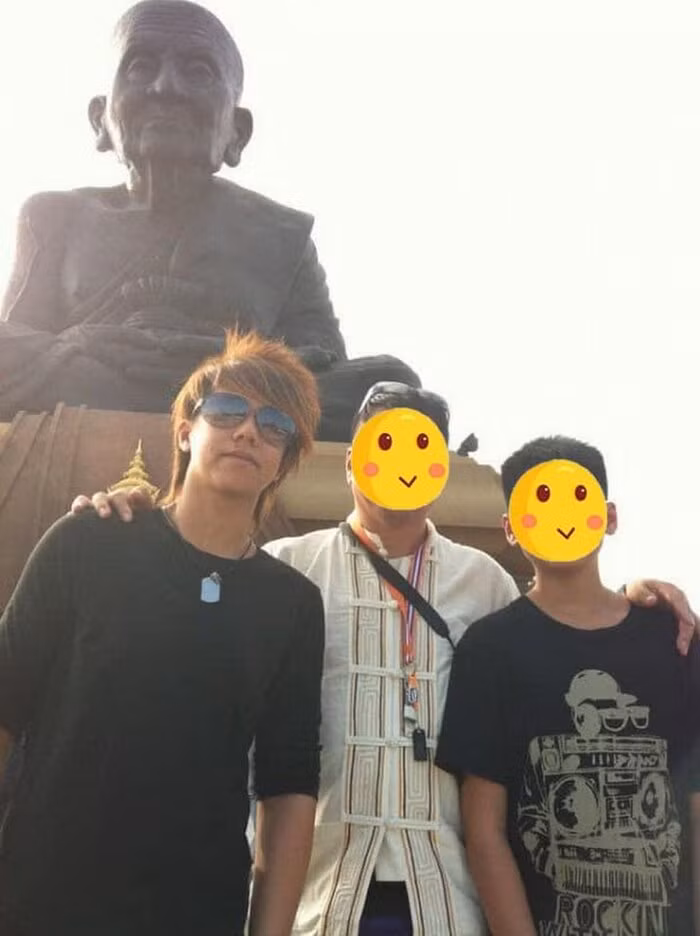 Hậu công khai hẹn hò, mọi nhất cử nhất động của cặp trai tài gái sắc luôn nhận được sự quan tâm lớn của dư luận. Mới đây nhất, các thám tử mạng bất ngờ "đào mộ" loạt ảnh thời Matt Liu trong quá khứ, hồi còn chưa làm CEO, chưa quần là áo lượt, tóc "vuốt vuốt" như hiện tại.