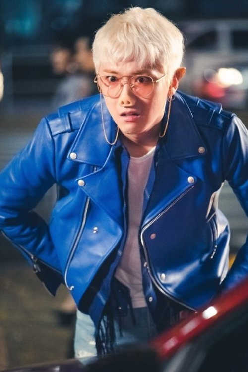 Đây là phiên bản "xuyên biên giới" của lão Trư. Chắc hẳn khán giả còn nhớ bộ phim "Hoa Du Ký" đình đám một thời của điện ảnh Hàn Quốc. Ngoại trừ có một chút thay đổi ở chiếc mũi ra thì Lee Hong-gi không hóa trang gì thêm. Hình tượng xấu xí thuở "sơ khai" của nhân vật Trư Bát Giới đến tay của Lee Hong-gi dường như đã không còn nữa.