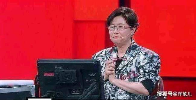 Dich Le Nhiet Ba va loat sao Hoa ngu roi vao canh 