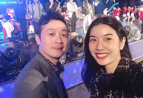 A hau Thuy Van gap su co do khoc do cuoi khi don nam moi-Hinh-3