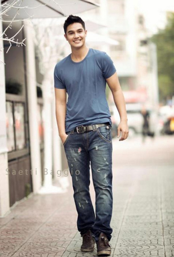 Từng là hot boy đình đám một thời, Baggio là hình mẫu trong mơ của nhiều cô gái, đẹp trai, cao ráo, nụ cười "đốn tim". Đang ở thời kì đỉnh cao, anh bất ngờ lấy vợ, lui về ở ẩn.