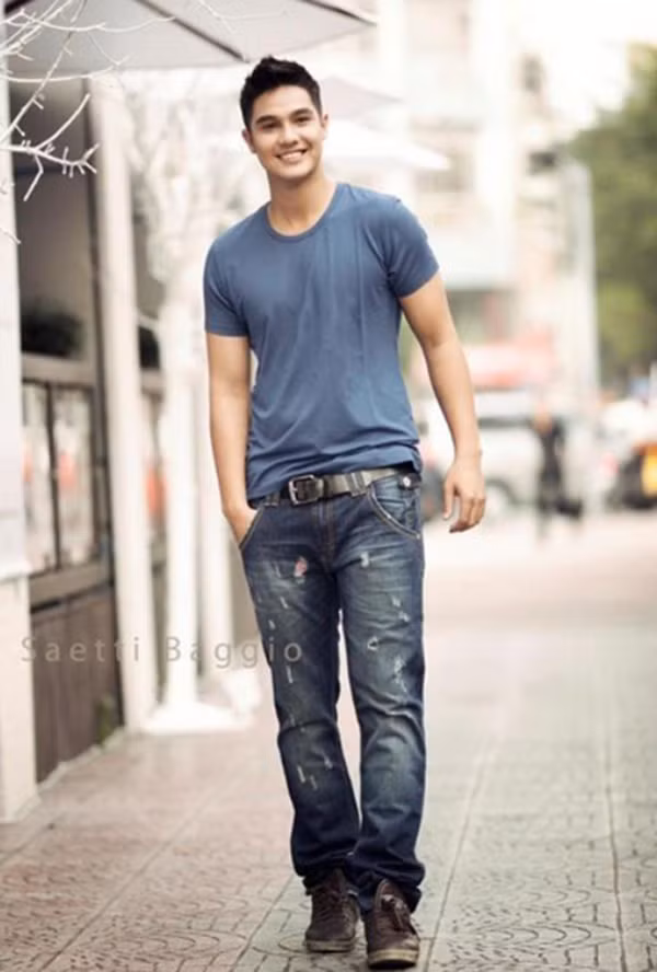 Từng là hot boy đình đám một thời, Baggio là hình mẫu trong mơ của nhiều cô gái, đẹp trai, cao ráo, nụ cười "đốn tim". Đang ở thời kì đỉnh cao, anh bất ngờ lấy vợ, lui về ở ẩn.