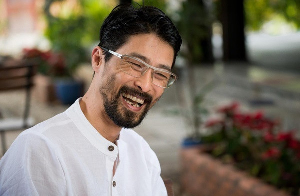 Khán giả tiếc cho nhan sắc xuống dốc không phanh của Johnny Trí Nguyễn. Họ mong anh có động lực lấy lại phong độ như thuở mới vào nghề.