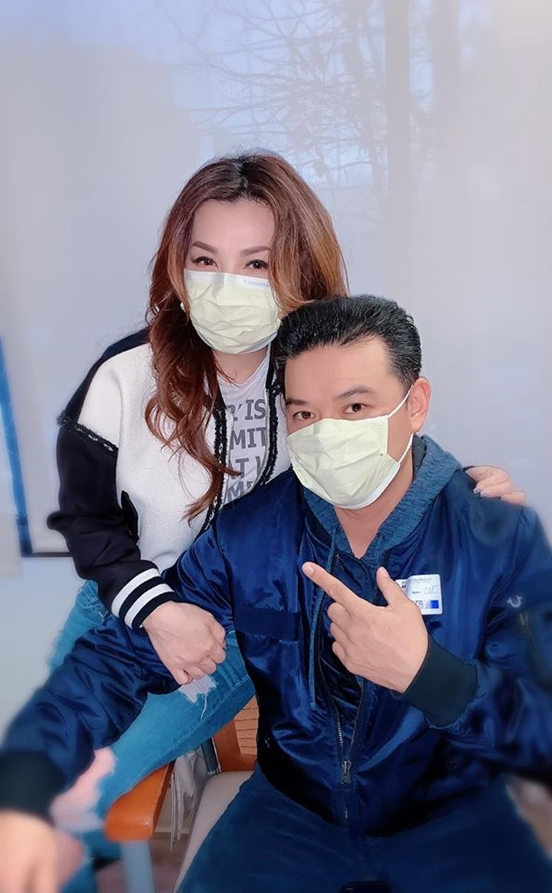 Cả hai hiện đang vô cùng hạnh phúc. Người yêu mới của Trizzie Phương Trinh được các con của cô rất quý mến. Anh chăm sóc chúng tận tình chu đáo. Chính cô cũng đã xin phép chồng cũ Bằng Kiều cho người yêu mới của mình thay anh một phần chăm lo cho các con chung của họ. Bằng Kiều rất văn minh khi đồng ý và vui mừng vì điều đó.