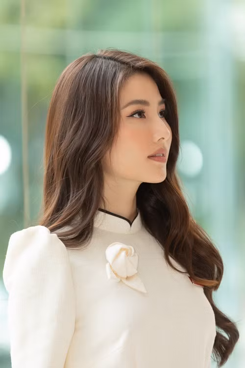 Tuy vậy, Diễm My bày tỏ, với cô sự nghiệp diễn xuất vẫn là quan trọng nhất.