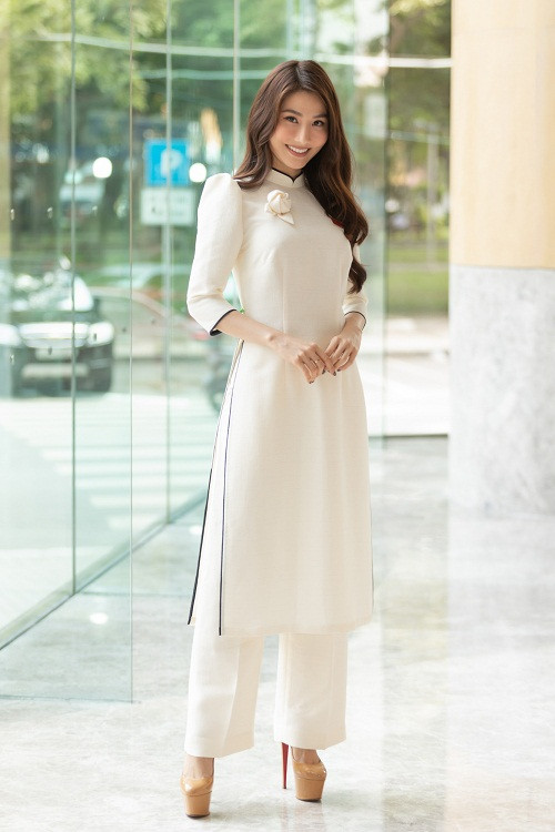 Năm 2020 đánh dấu sự trở lại đầy mạnh mẽ của Diễm My 9X sau chuyện buồn gia đình. Cô tham gia phim "Tình yêu và tham vọng" và nhận được nhiều sự chú ý của khán giả.