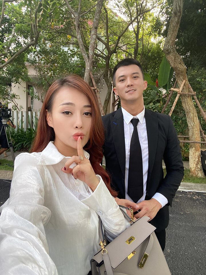 Hình ảnh Phương Oanh xây dựng cho vai Thiên Trang theo hướng vừa cá tính, vừa gợi cảm. Nữ diễn viên bày tỏ đây là nhân vật giống tính cách ngoài đời của cô nhất. Trước đó, 8X thường được các đạo diễn lựa chọn vào vai có số phận, hoàn cảnh éo le, chịu nhiều khổ cực.