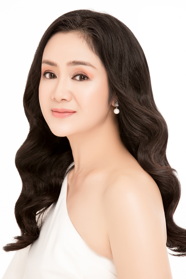 Theo Thu Hà, lão hóa là quy luật tất yếu, tốc độ lão hóa ở phụ nữ lại diễn ra nhanh hơn so với đàn ông. Do đó, cô ý thức cao việc chăm sóc bản thân, nhất là khi là người của công chúng.