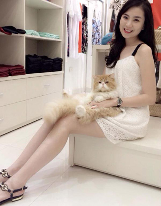 Bên cạnh công việc dẫn chương trình, Mai Ngọc còn sở hữu cửa hàng thời trang, tiệm bánh và cà phê riêng.