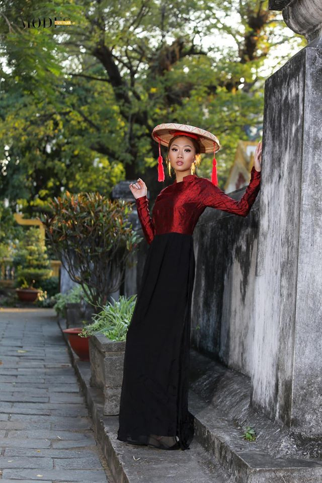 Mỹ nhân này từng tham gia nhiều cuộc thi và giành chiến thắng như Miss Vietnam Global - Hoa hậu Việt Nam Toàn cầu 2017, Miss International Beauty - Hoa hậu Sắc đẹp Quốc tế 2018.