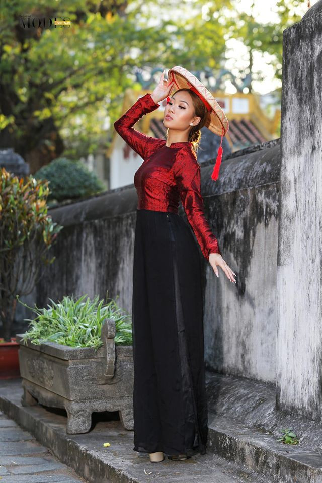 Năm ngoái, Jacqueline Đặng- Hoa hậu Việt Nam Toàn cầu 2017 còn tham gia cuộc thi Miss Planet International - Hoa hậu Quốc tế Hành tinh 2019 tại Campuchia và giành được ngôi vị Hoa hậu nhân ái - Miss Humanitarian 2019, đồng thời lọt top 16 chung cuộc.