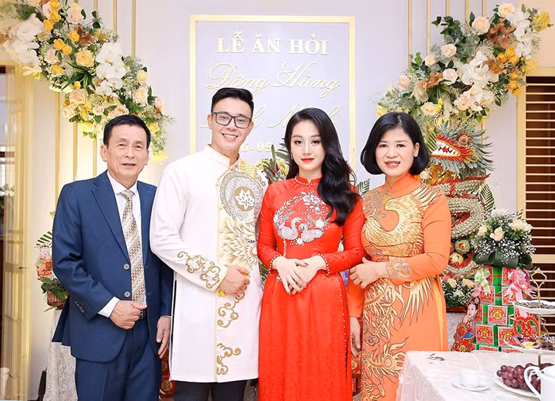 Nhan sac ban gai kem 6 tuoi lam le an hoi voi Dong Hung-Hinh-3