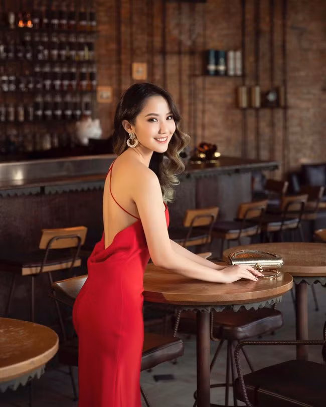 Primmy Trương, tên thật là Trương Minh Xuân Thảo là con gái hiệu trưởng trường Phát triển Cá Nhân &amp; Đào tạo Tài Năng John Robert Powers Việt Nam. Cô nàng tốt nghiệp ngành Thương Mại, Đại học Quốc tế RMIT Việt Nam và hiện làm quản lý tài chính tại trường John Robert Powers Việt Nam.