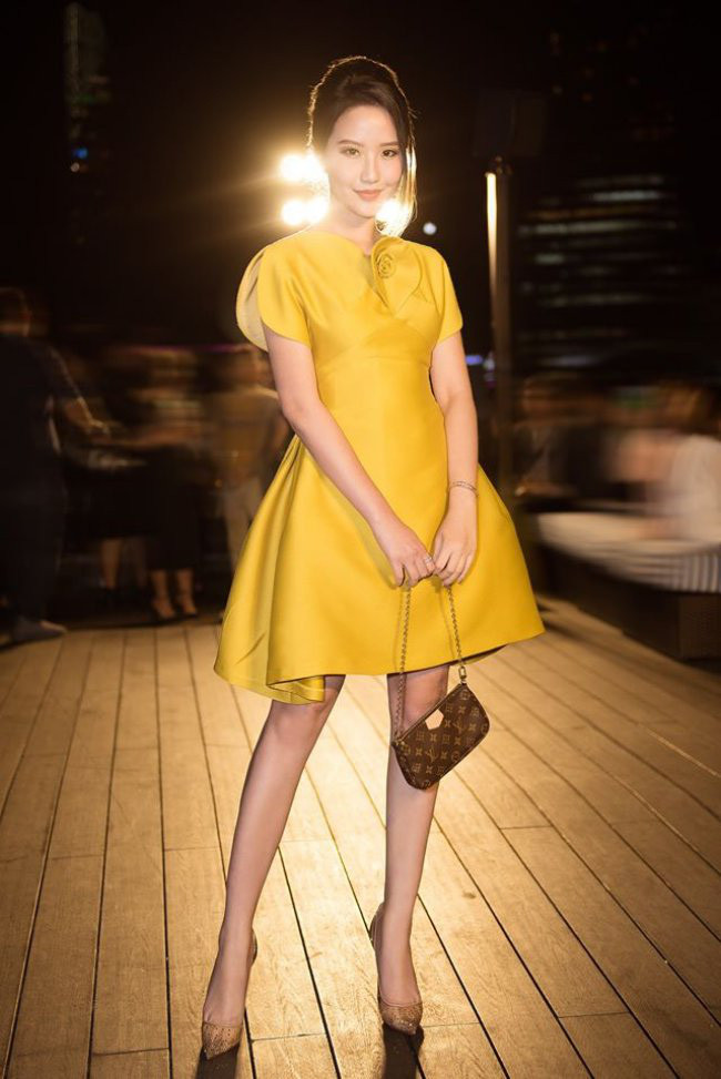 Sau mối tình với Phan Thành, Primmy Trương cũng vướng tin đồn nhanh chóng có tình mới thông qua những dòng trạng thái ẩn ý, những lần khoe hoa, quà nhận từ một người bí ẩn. Tuy nhiên, cô nàng vẫn giữ im lặng về tin đồn tình cảm.