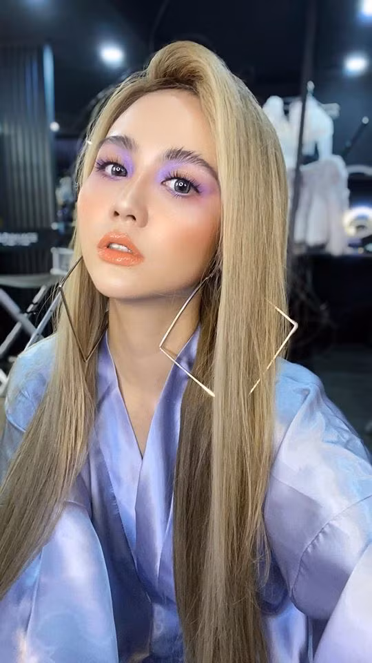 Huyền Lizzie gây bất ngờ với tạo hình mới vô cùng ấn tượng.