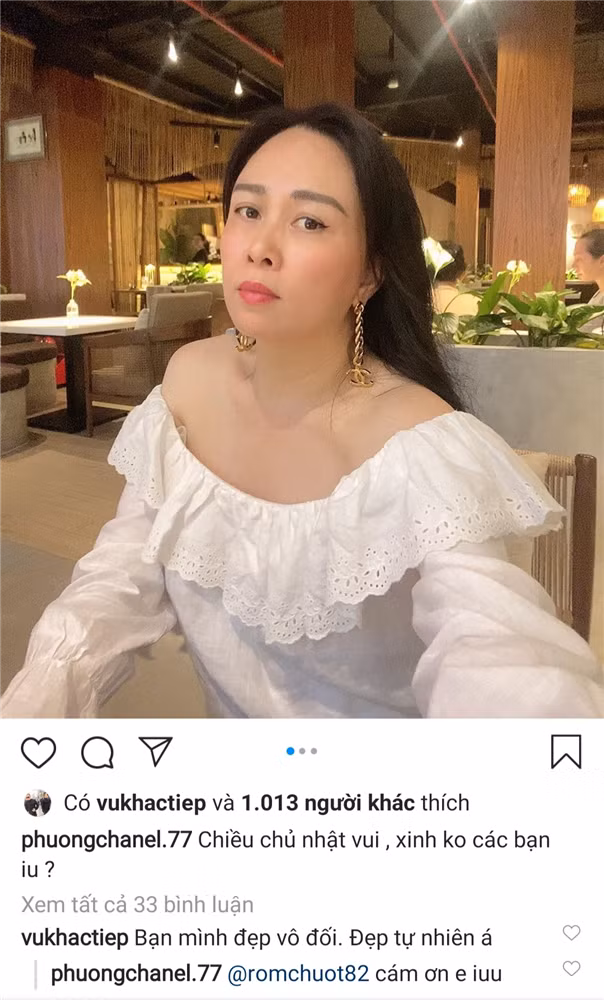 Vũ Khắc Tiệp chưa bao giờ tiếc lời khen với Phượng Chanel. Mỗi khi nữ doanh nhân đăng ảnh, dân mạng lại thấy bình luận quen thuộc của ông bầu. Người ta thường nói, cách lấy lòng phụ nữ đơn giản nhất là hãy khen họ đẹp.