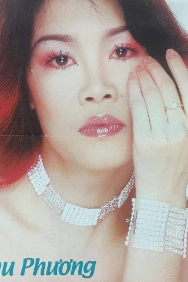 Không chỉ sự nghiệp lao đao, tình duyên của Thu Phương cũng ba chìm bảy nổi. Trước khi đến với Dũng Taylor - bạn đời hiện tại, Thu Phương từng kết hôn với Huy MC. Cuộc chia tay của Thu Phương và Huy MC sau gần 14 năm chung sống khiến không ít người phải tiếc nuối cho chuyện tình yêu của cặp đôi đẹp nhất.