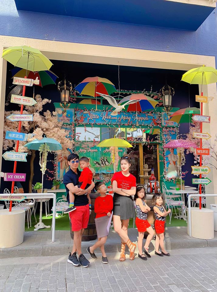 Cherry được khen giống bố. Nhóc tì nhà Lý Hải thích học ngoại ngữ, vẽ tranh.