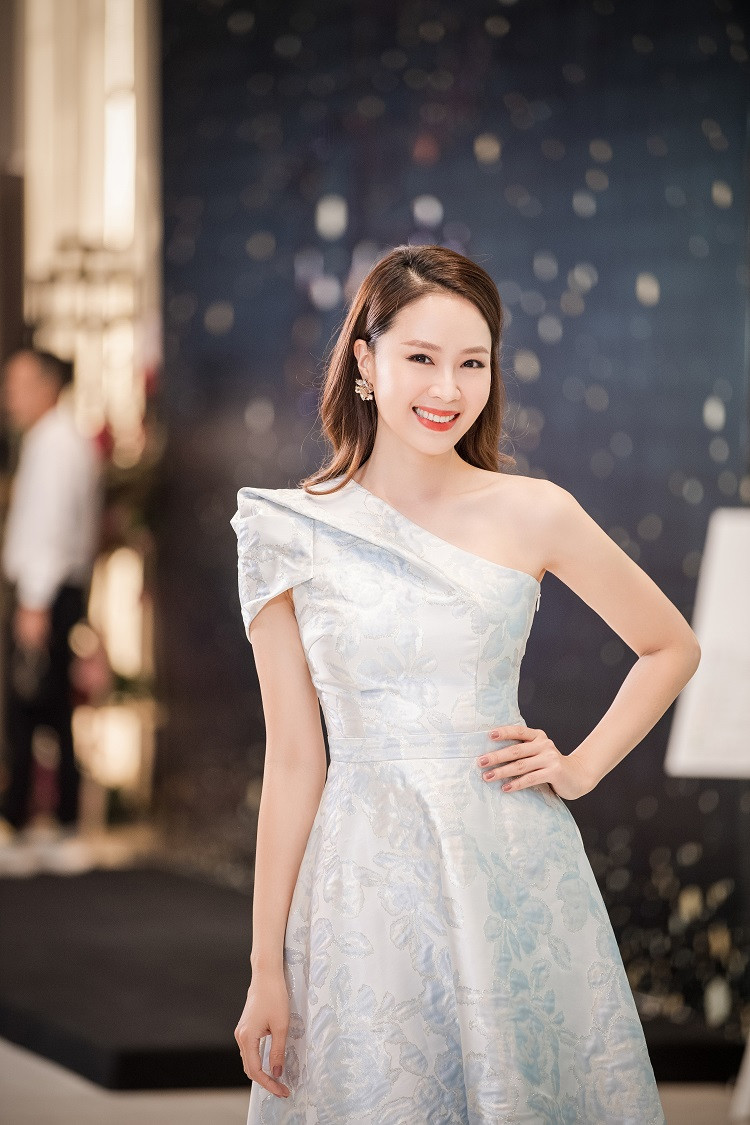 Đặc biệt, tại sự kiện, diễn viên Hồng Diễm - nữ chính của "Hoa hồng trên ngực trái" cũng có mặt.