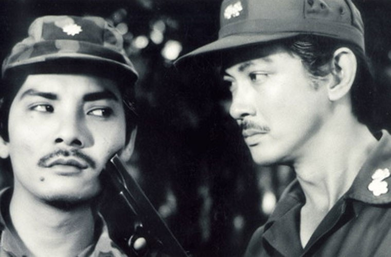 Đây cũng là bộ phim đưa Chánh Tín lên đỉnh cao vinh quang. Trở thành ngôi sao, vẻ hào hoa của Chánh Tín từng khiến biết bao cô gái phải si mê, đeo bám.