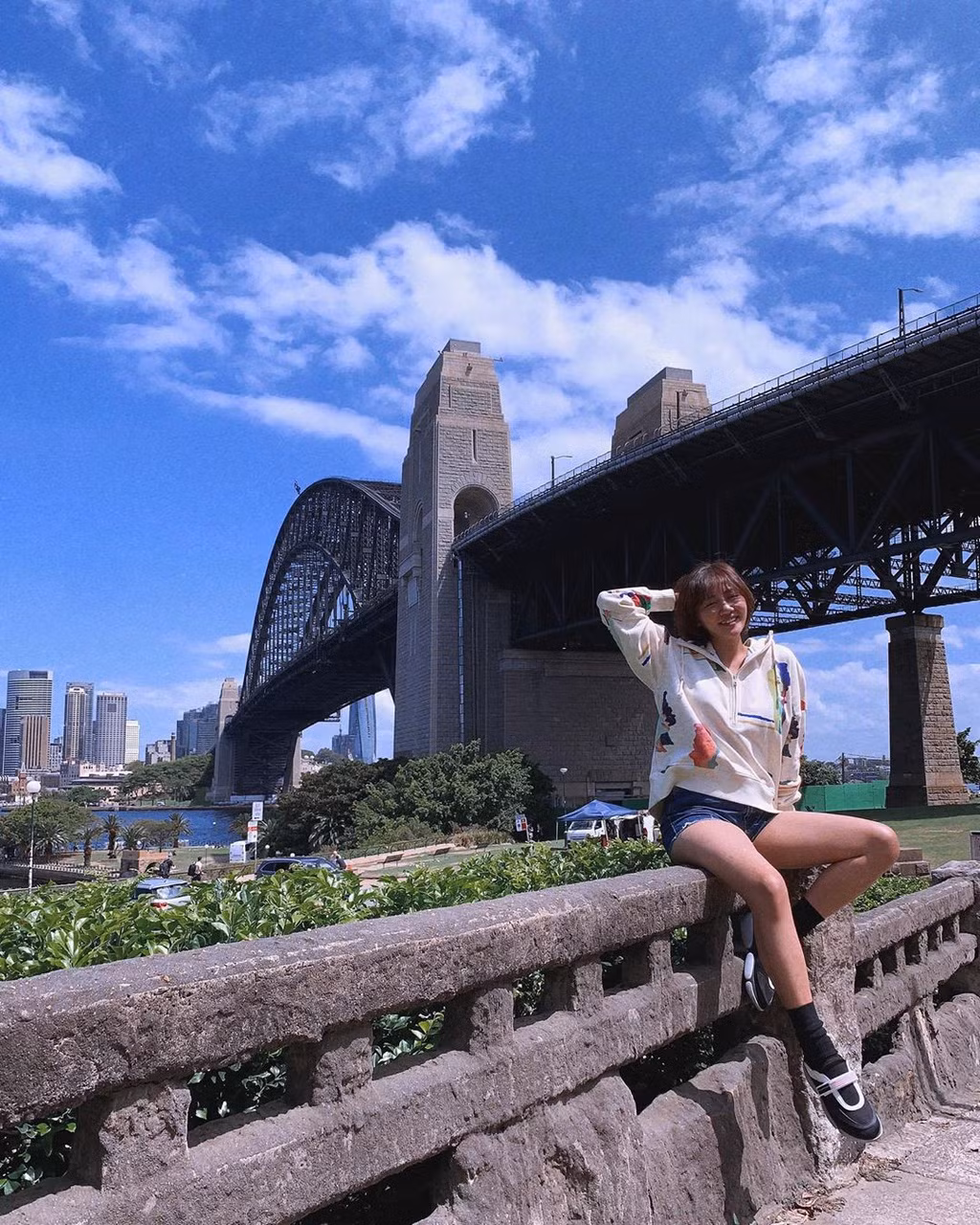 Trên trang cá nhân, Văn Mai Hương liên tục chia sẻ các khoảnh khắc trong chuyến đi Australia của cô. Giọng ca 26 tuổi đi cùng bạn trai.