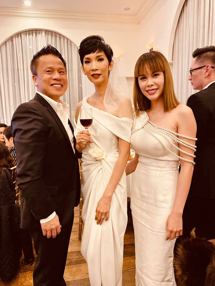 Xuân Lan diện một thiết kế khác trong ngày vui.