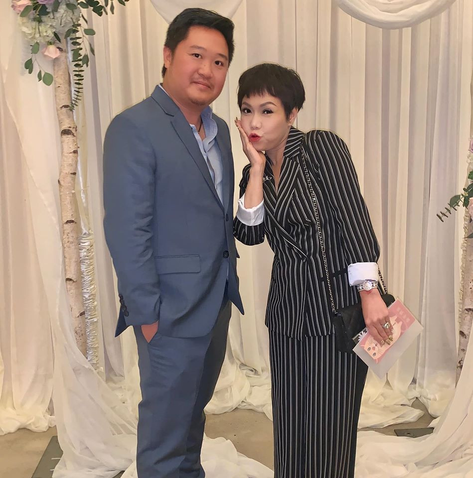 Danh hài Việt Hương đến chúc mừng vợ chồng Xuân Lan.