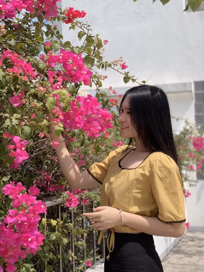 Khánh Ngân từng là một trong ba học sinh được trường chọn tham dự kỳ thi Omlypic toàn thành phố năm 2019.