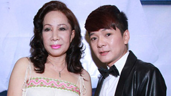 Vu Ha 30 nam dua tien, dap chan, hon vo hon 8 tuoi truoc khi ngu