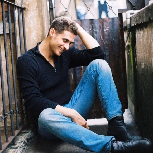 Được biết hiện tại, Dustin Cheverier đang là MC của chương trình tranh biện tiếng Anh The Debaters trên VTV7.