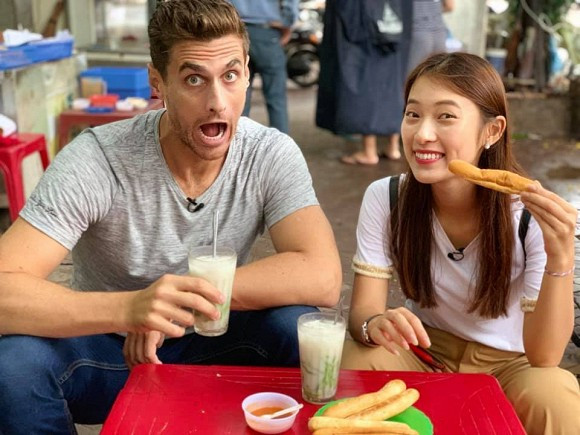 MC người Mỹ từng có thời gian đồng hành cùng Khánh Vy ở chương trình "Follow Us".