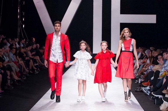 Anh chàng từng trình diễn tại nhiều sàn diễn thời trang lớn ở Việt Nam.