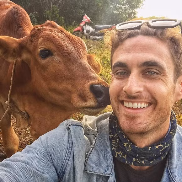 Dustin Cheverier gắn bó với Việt Nam gần 6 năm qua, nói tiếng Việt cực tốt và đam mê ẩm thực Việt.