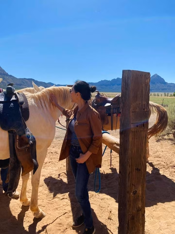 Ban đầu, MC chỉ ăn chay một số ngày trong tháng nhưng dần dần, cô đã từ bỏ thói quen ăn mặn. Kỳ Duyên tin rằng ăn chay cũng là cách giúp con người trẻ hơn tuổi thật.