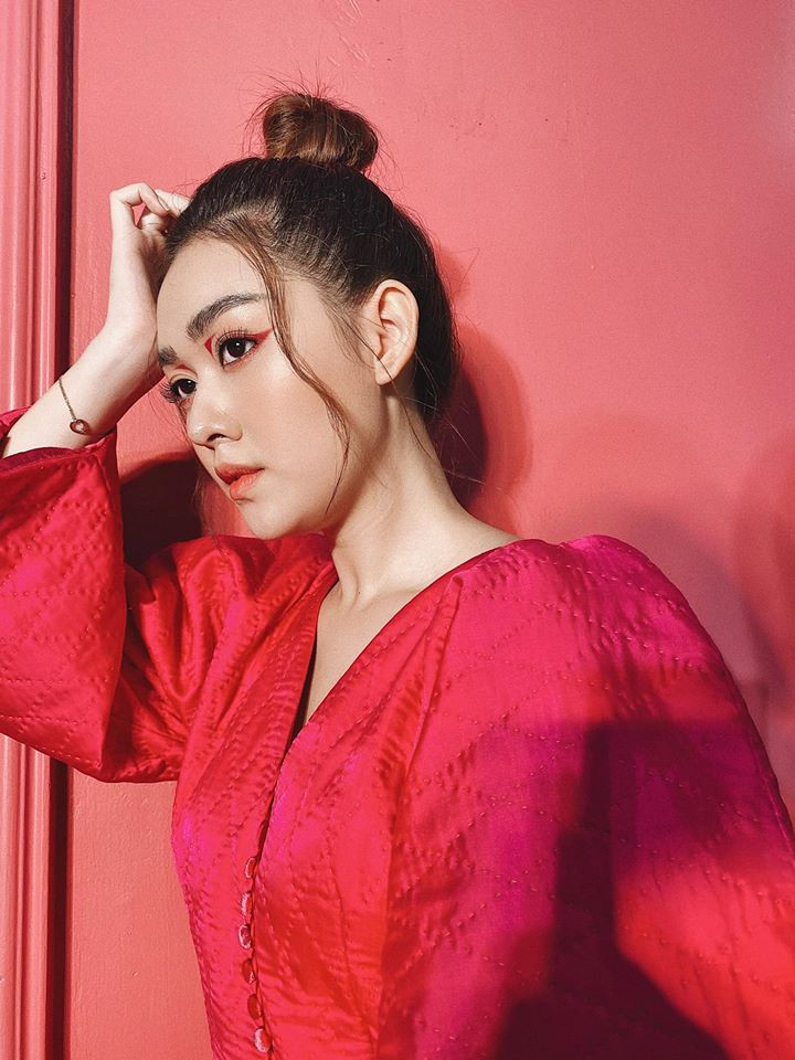 Hiện tại Tường San đang là sinh viên một trường đại học quốc tế ở Việt Nam.