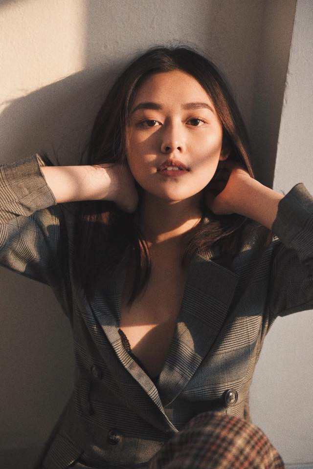 Trước khi đi thi hoa hậu, Tường San được biết đến là hot girl Hà thành nổi tiếng.